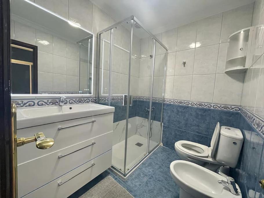 Affordable Holiday Accommodation For Large Families And Groups At Las Canteras Beach With 3 Bedrooms And Free Parking Las Palmas de Gran Canaria Extérieur photo