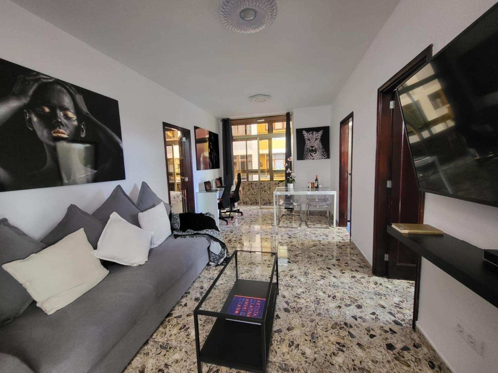 Affordable Holiday Accommodation For Large Families And Groups At Las Canteras Beach With 3 Bedrooms And Free Parking Las Palmas de Gran Canaria Extérieur photo