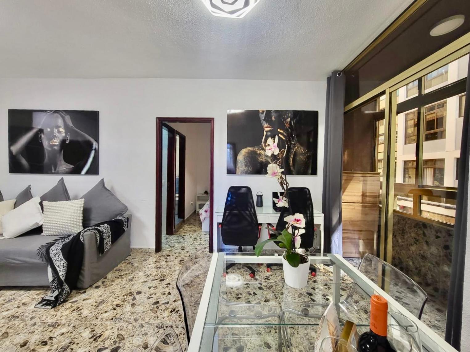 Affordable Holiday Accommodation For Large Families And Groups At Las Canteras Beach With 3 Bedrooms And Free Parking Las Palmas de Gran Canaria Extérieur photo