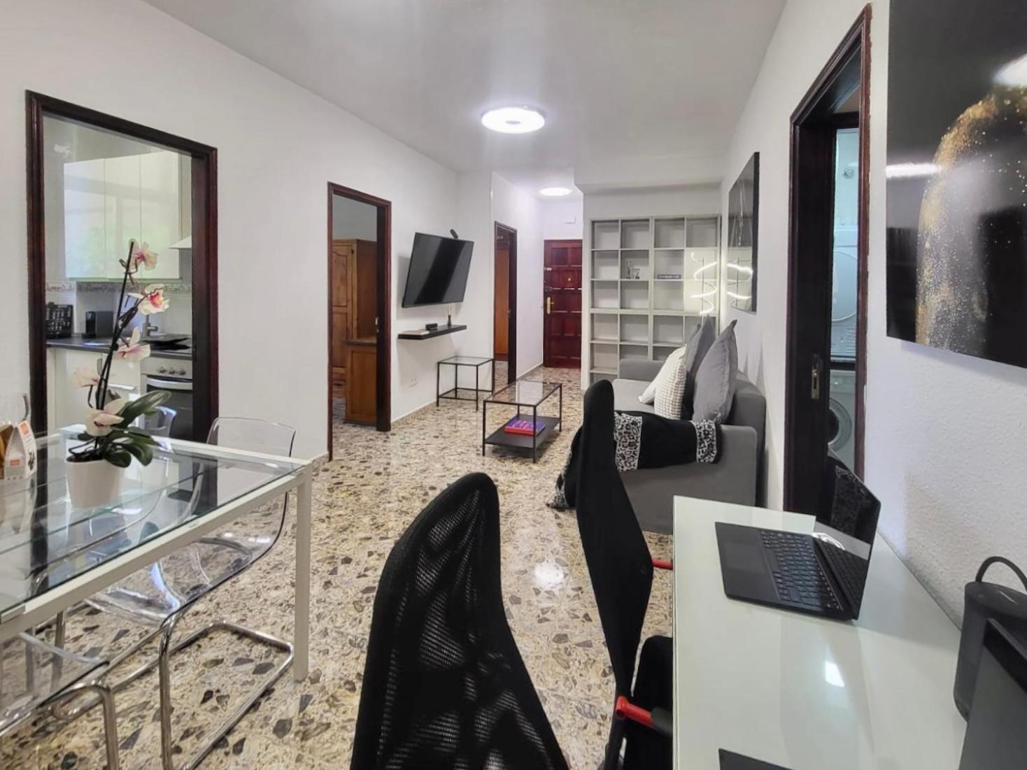 Affordable Holiday Accommodation For Large Families And Groups At Las Canteras Beach With 3 Bedrooms And Free Parking Las Palmas de Gran Canaria Extérieur photo