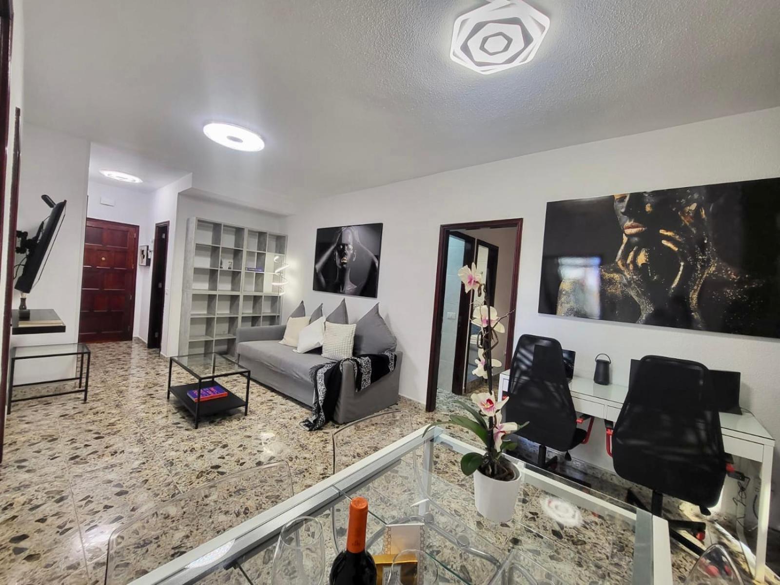 Affordable Holiday Accommodation For Large Families And Groups At Las Canteras Beach With 3 Bedrooms And Free Parking Las Palmas de Gran Canaria Extérieur photo