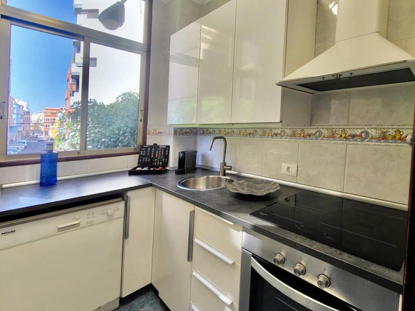 Affordable Holiday Accommodation For Large Families And Groups At Las Canteras Beach With 3 Bedrooms And Free Parking Las Palmas de Gran Canaria Extérieur photo
